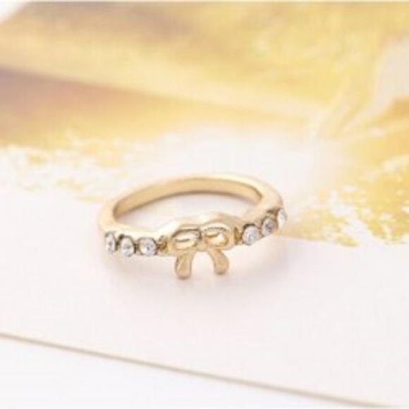 Rhinestone Bow Ring Sz 7 - Picture 2 of 2